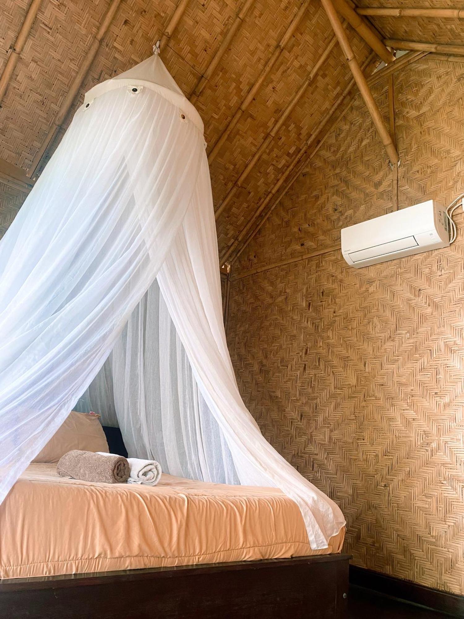 Pondok Bamboo Villa Batununggul ภายนอก รูปภาพ